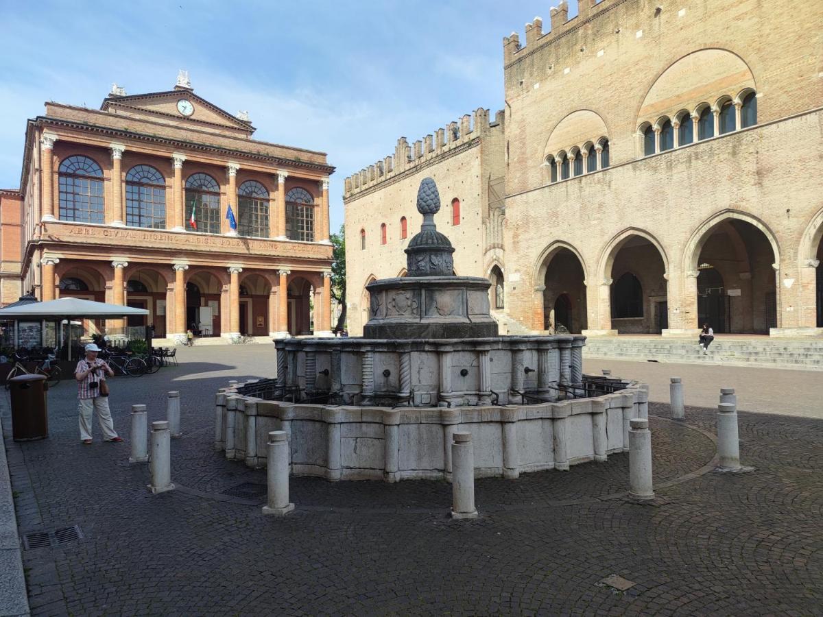 Appartamento In Piazza Cavour Centro Storico Rimini Ngoại thất bức ảnh