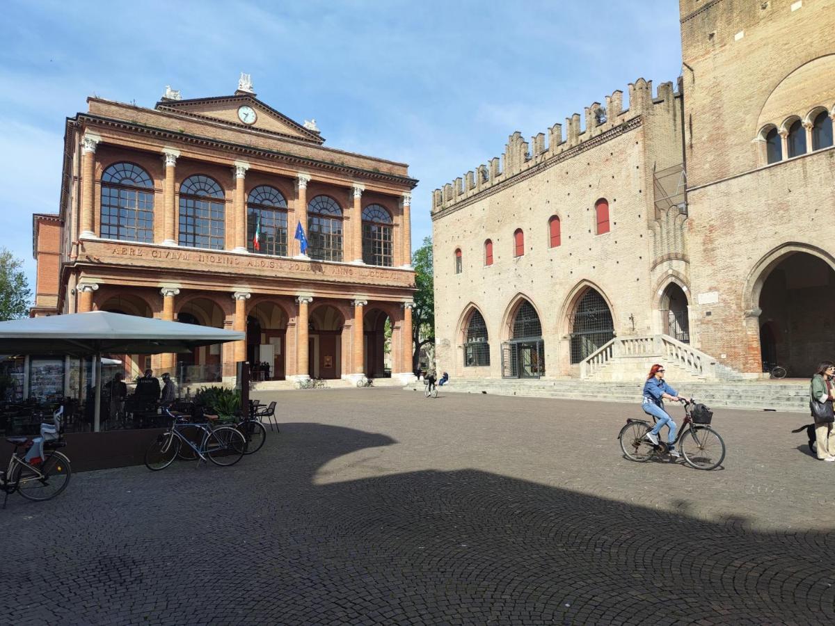 Appartamento In Piazza Cavour Centro Storico Rimini Ngoại thất bức ảnh